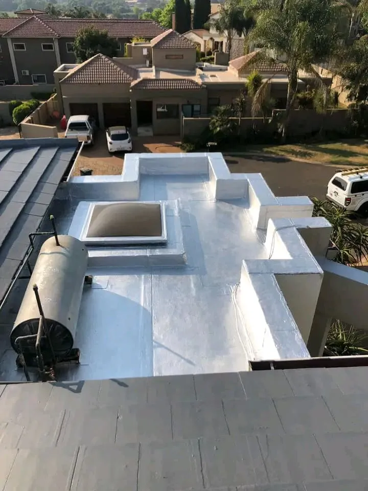 Flat roof and upstands